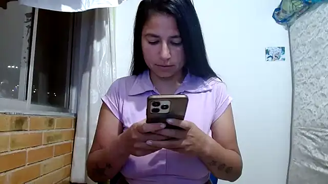 Escarcha-blue online show from November 30, 2025, 1:06 am