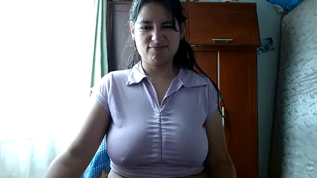 Escarcha-blue online show from April 27, 2026, 6:17 pm