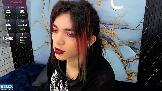 MaeveKuro online show from December 2, 2025, 3:07 am