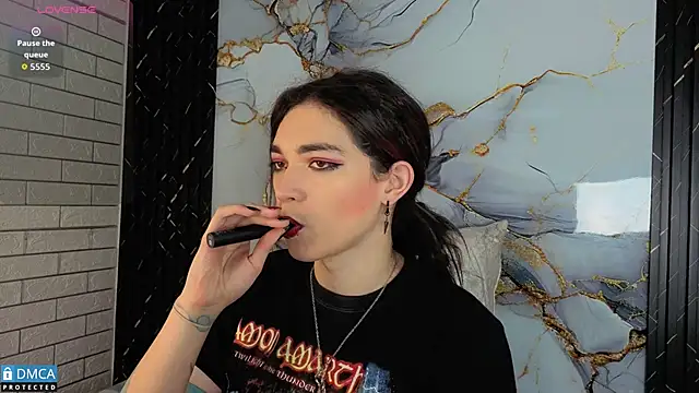 MaeveKuro online show from November 8, 2025, 3:10 am