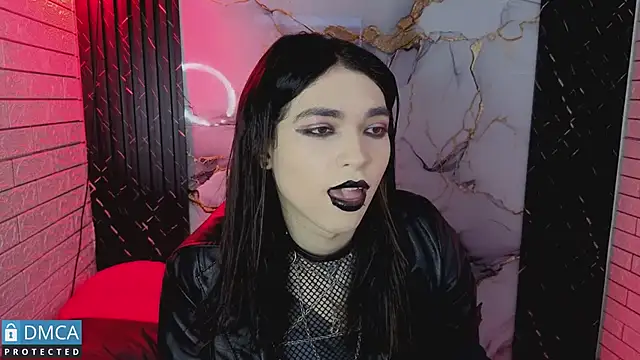 MaeveKuro online show from July 2, 2026, 3:23 am