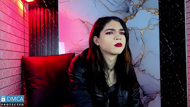 MaeveKuro online show from July 31, 2026, 3:06 am