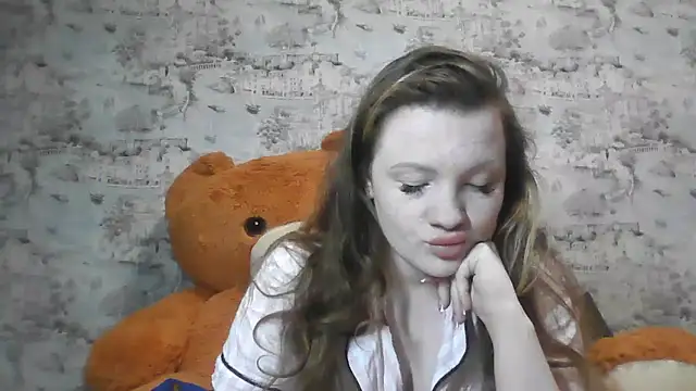 Eveline May online show from March 10, 2026, 3:38 pm