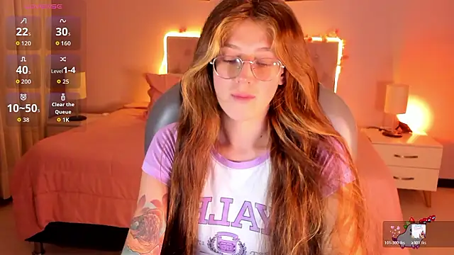 Emily Warren  online show from March 9, 2026, 8:01 pm