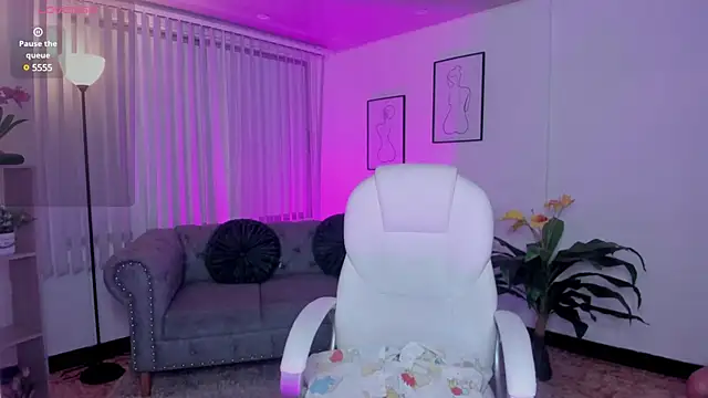 Snapshot of coral_smiit chatting on March 6, 2025, 11:20 pm coral smiit online show from March 6, 2025, 11:20 pm