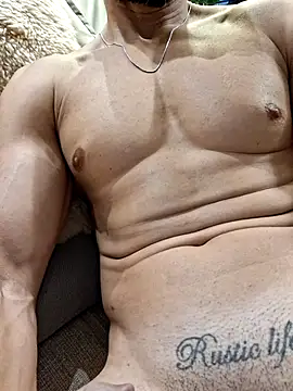 juniortche1313 online show from February 3, 2026, 9:20 pm