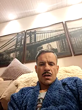 Snapshot of juniortche1313 chatting on June 25, 2026, 2:09 am juniortche1313 online show from June 25, 2026, 2:09 am