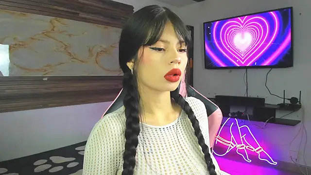 Cloe roouse online show from October 28, 2025, 8:19 pm