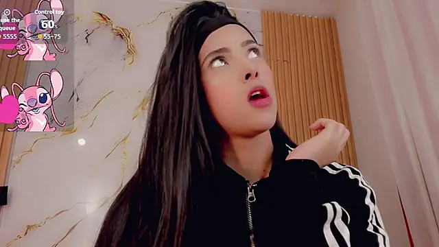 ValeriCardenas online show from February 11, 2026, 2:11 am