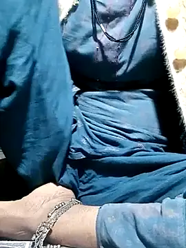 Snapshot of Anitabhabi_2 chatting on November 20, 2025, 4:02 am Anitabhabi 2 online show from November 20, 2025, 4:02 am