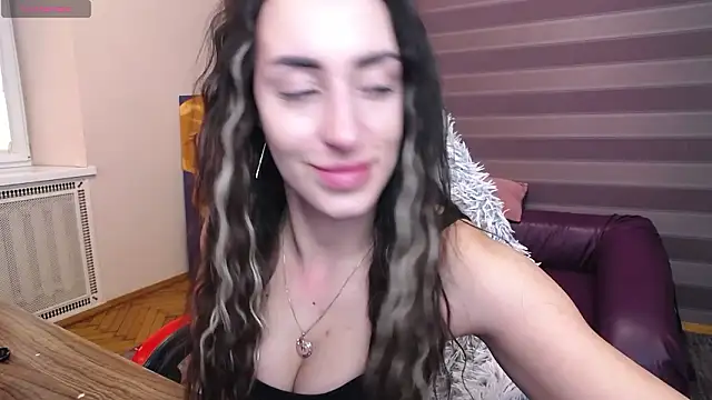 JenniferStone online show from February 4, 2026, 8:09 am