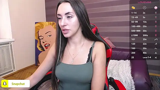 JenniferStone online show from September 29, 2025, 8:10 am