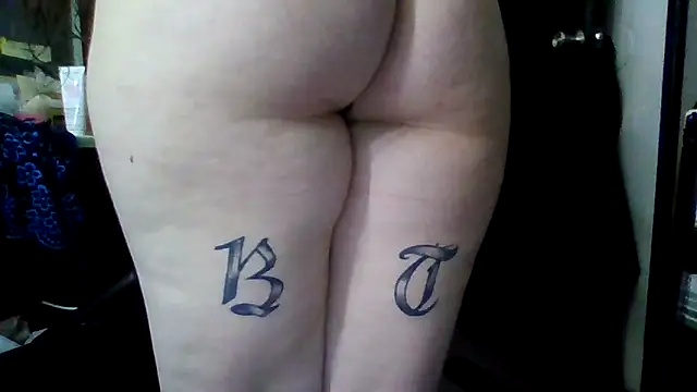 mrstoxox4594 online show from May 5, 2026, 7:00 am