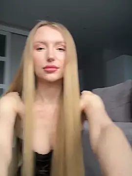 Snapshot of EvaBrooklyn chatting on February 14, 2026, 11:10 am EvaBrooklyn online show from February 14, 2026, 11:10 am