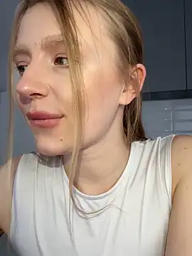 Snapshot of EvaBrooklyn chatting on March 18, 2025, 3:22 pm EvaBrooklyn online show from March 18, 2025, 3:22 pm