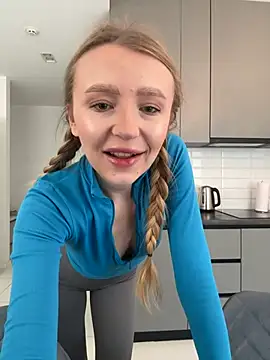 Snapshot of EvaBrooklyn chatting on February 27, 2025, 5:51 am EvaBrooklyn online show from February 27, 2025, 5:51 am