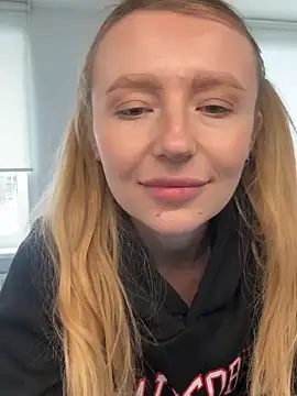 Snapshot of EvaBrooklyn chatting on March 2, 2025, 8:27 am EvaBrooklyn online show from March 2, 2025, 8:27 am