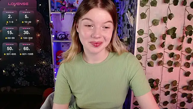 Strawberry juli online show from March 3, 2025, 1:28 am