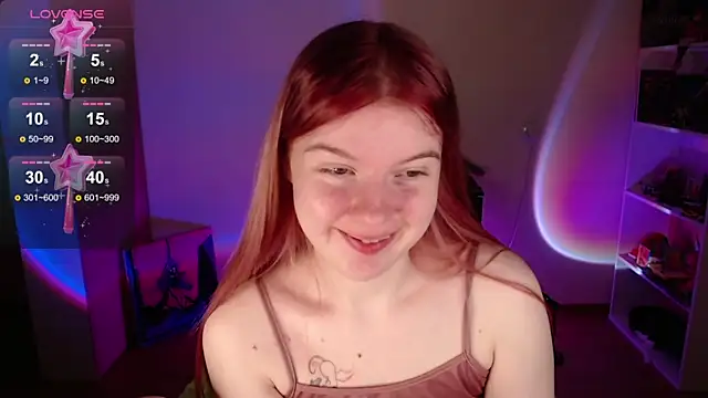 Strawberry juli online show from October 9, 2025, 7:53 am