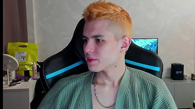 TravisRevas online show from March 5, 2025, 7:49 pm