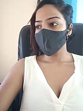 CRAZY  BITE online show from May 18, 2026, 8:41 am