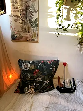 Snapshot of Rosemarie_Blu chatting on October 19, 2025, 6:05 am Rosemarie Blu online show from October 19, 2025, 6:05 am