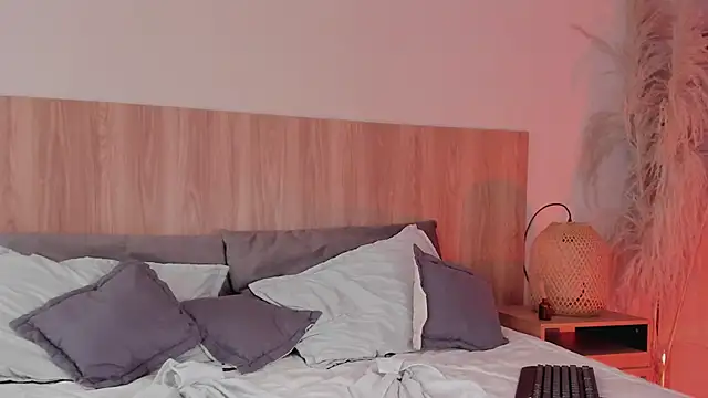 sweet obsession   online show from March 9, 2025, 6:21 pm