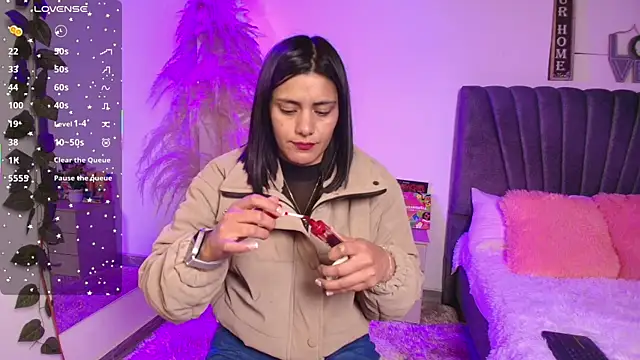 miaoconell online show from June 24, 2026, 11:13 pm