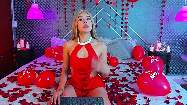 Snapshot of Aleja_bloom chatting on February 14, 2026, 12:38 pm Aleja bloom online show from February 14, 2026, 12:38 pm