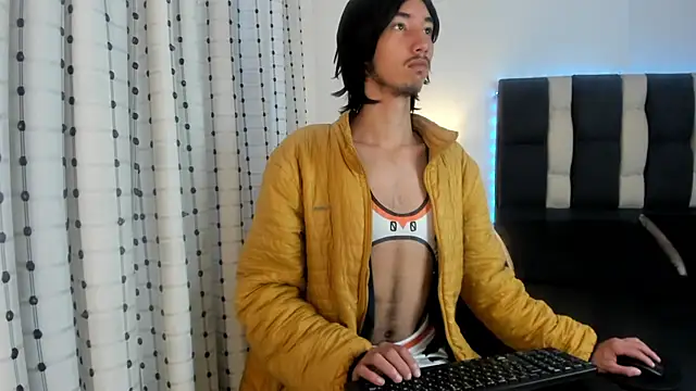 Snapshot of loverisu-coral chatting on January 8, 2026, 9:32 pm loverisu-coral online show from January 8, 2026, 9:32 pm