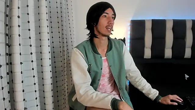 Snapshot of loverisu-coral chatting on January 5, 2026, 10:24 pm loverisu-coral online show from January 5, 2026, 10:24 pm