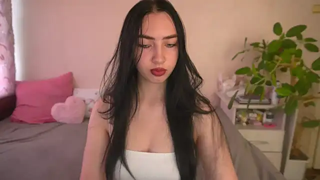 Snapshot of WildKittenX_ chatting on July 20, 2026, 4:42 am WildKittenX online show from July 20, 2026, 4:42 am