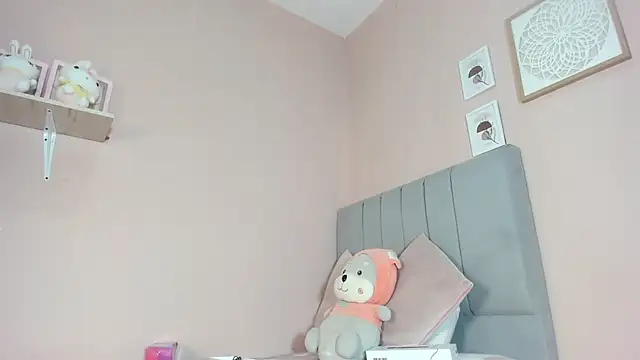 mary cute9 online show from December 2, 2025, 11:34 am