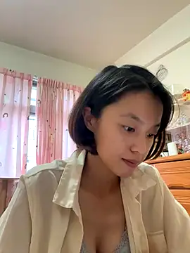 ladypaggy online show from November 8, 2025, 5:11 am