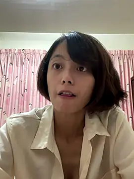 ladypaggy online show from October 2, 2025, 3:48 pm