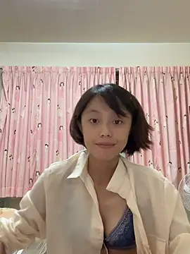 ladypaggy online show from September 29, 2025, 3:17 pm