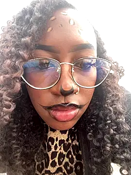 Qeen blackk online show from October 8, 2025, 6:30 pm