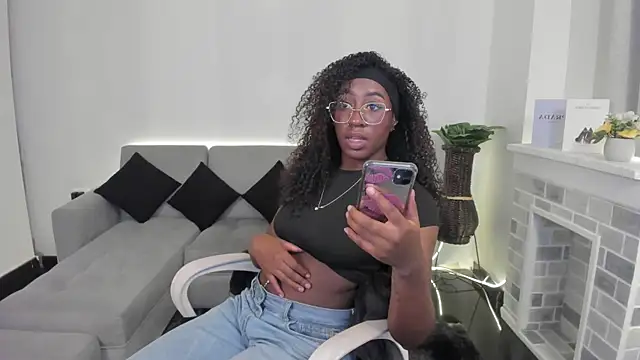 Qeen blackk online show from February 27, 2026, 8:52 pm