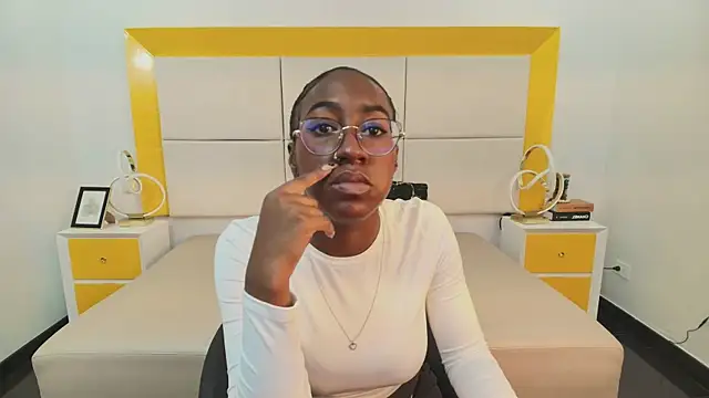 Qeen blackk online show from November 13, 2025, 8:02 pm