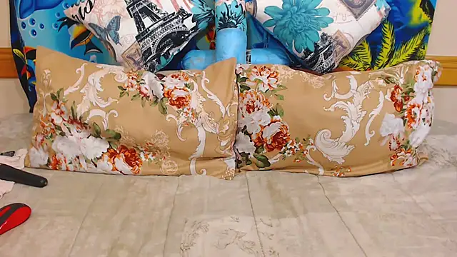 ChocolateClit online show from October 27, 2025, 5:14 pm