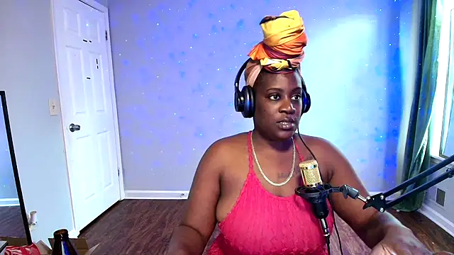 Snapshot of lovelyenigma365 chatting on March 22, 2026, 5:25 pm lovelyenigma365 online show from March 22, 2026, 5:25 pm