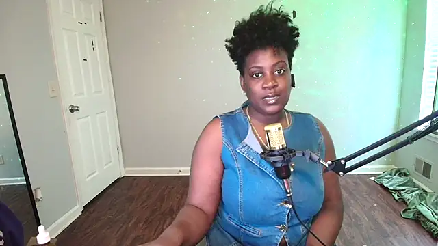 Snapshot of lovelyenigma365 chatting on March 17, 2026, 6:00 pm lovelyenigma365 online show from March 17, 2026, 6:00 pm