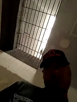 Munchiweed 420 online show from April 7, 2026, 5:37 pm