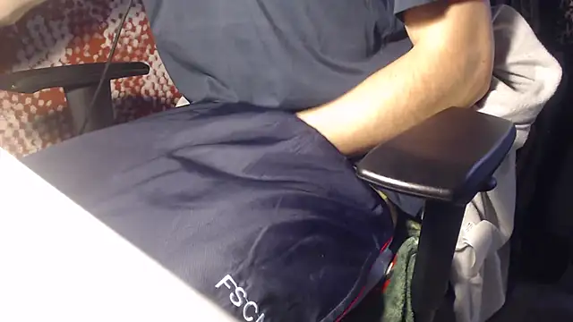 Snapshot of GreekDaddyNickOfficial chatting on February 22, 2026, 1:24 pm GreekDaddyNickOfficial online show from February 22, 2026, 1:24 pm