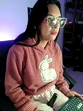 MiaStarts online show from March 12, 2025, 8:30 am