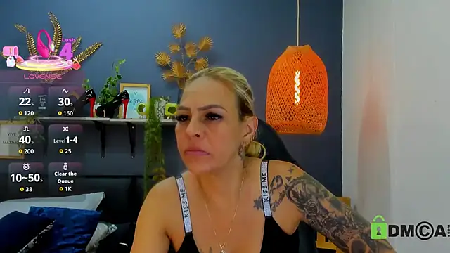 Snapshot of yessila_parker chatting on June 1, 2026, 8:58 am yessila parker online show from June 1, 2026, 8:58 am