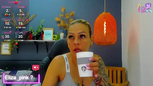 Snapshot of yessila_parker chatting on June 16, 2026, 8:58 am yessila parker online show from June 16, 2026, 8:58 am