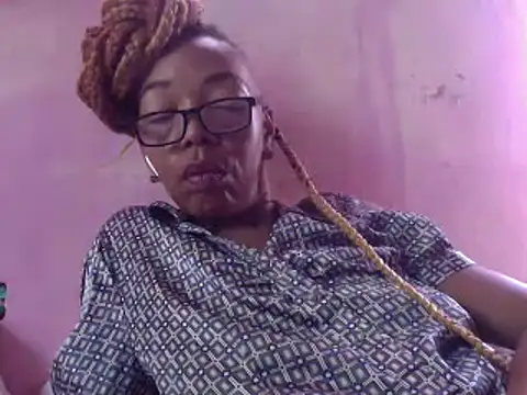 Ladyzee25 online show from June 15, 2026, 5:01 pm