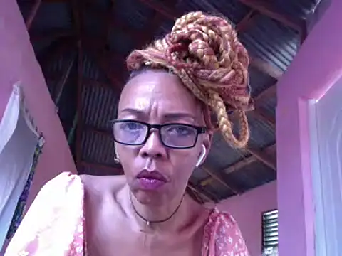 Ladyzee25 online show from June 9, 2026, 9:27 pm