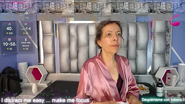 Ladyzee25 online show from September 19, 2025, 3:49 pm